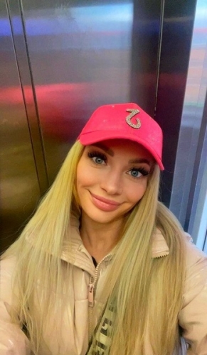 Кристина - Индивидуалка Санкт-Петербурга, размер груди 2, метро Электросила